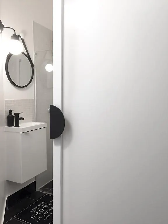 Hirondelle Apartment
