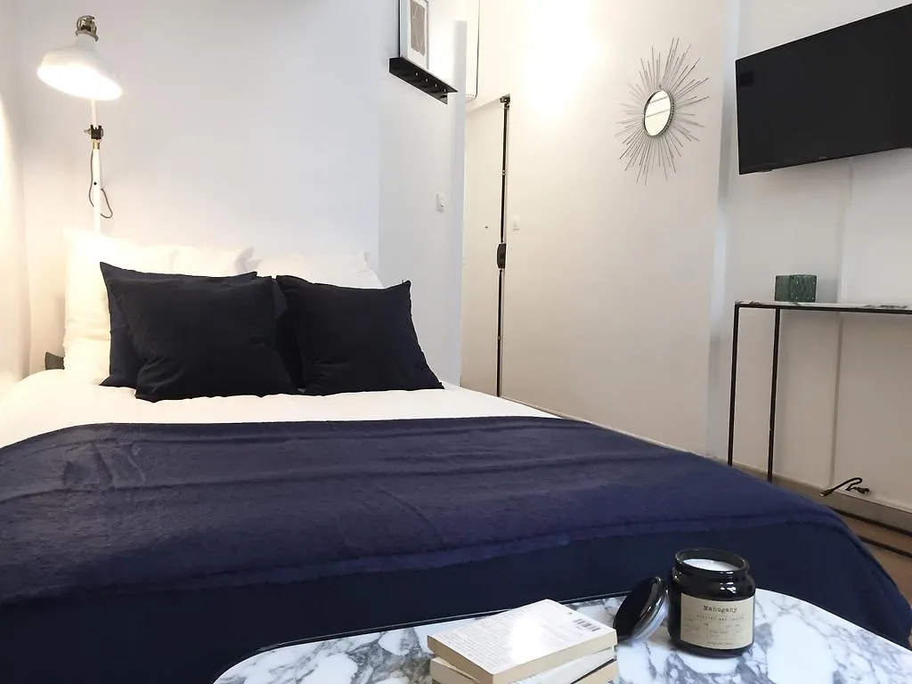 Hirondelle Apartment *